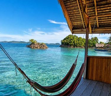 Pianemo Islands House | Gloria Dive Homestay
