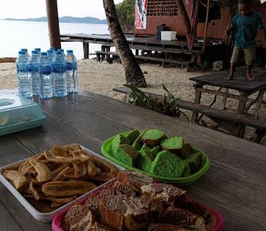 Pianemo Islands House | Gloria Dive Homestay