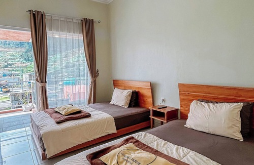 Dieng Kulon Hotel | Golden House Syariah Nexura Collection