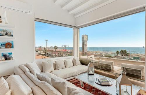 Viareggio Apartment | GOLDEN LUXE - Penthouse Diamond in the sky with a sea view