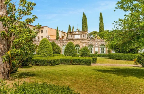 Santissima Annunziata Apartment | Golden Luxe-Penthouse Duomo ViewGarden & Parking