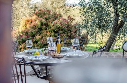 Radi Apartment | Golden View - Dream farmhouse in Tuscany with sauna and hot tub