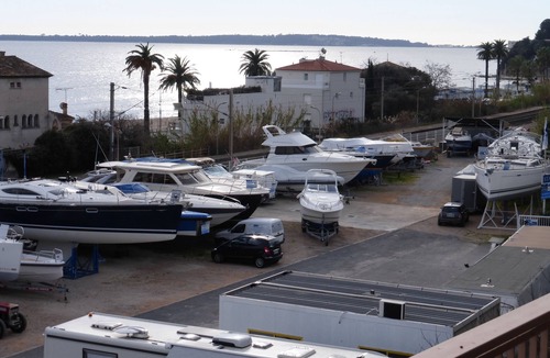 Golfe Juan Apartment | GOLFE JUAN, 150 m from the beach, F2, bright, 43m2, balcony 14m2, sea view + garage