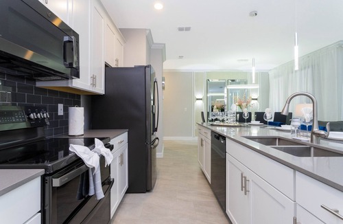 Kissimmee Villa | Gorgeous 4Bd Close to Disney w/Pool @ Storey Lake 4245