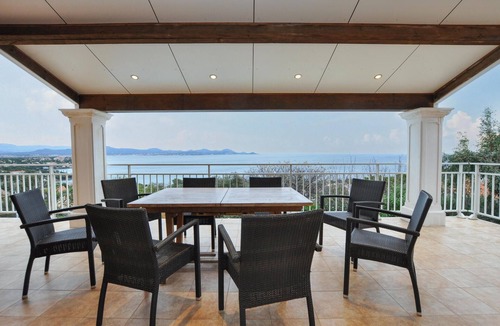 Les Issambres House | Gorgeous home in Roquebrune-sur-Argens