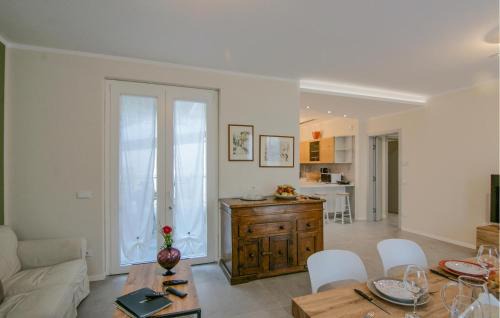 Ripa-Pozzi-Ponterosso House | Gorgeous Home In Ripa With House A Panoramic View