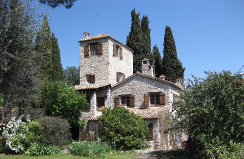 Gairaut House | Gorgeous stone farmhouse villa with seaview, heated pool