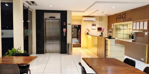 Surabaya Hotel | Grace Setia Hotel