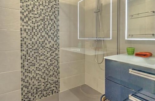 Cannes City Centre Apartment | GRAND 2 PIECES TERRASSE A 2 MINUTES DES PLAGES