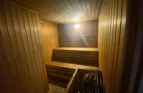 Tanjung Duren Utara Hotel | Grand Tropic Suites Hotel