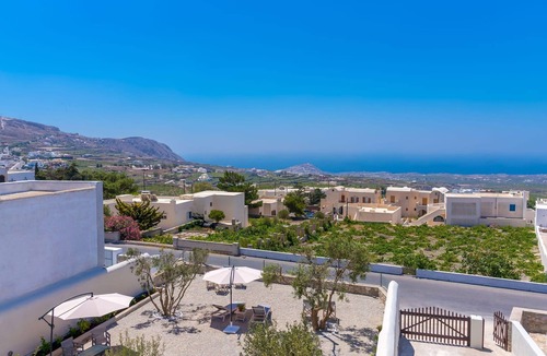 Pyrgos Villa | Grandiose Santorini Villa | 1 Bedroom Suite | Villa Panther | Beautiful Terrace.