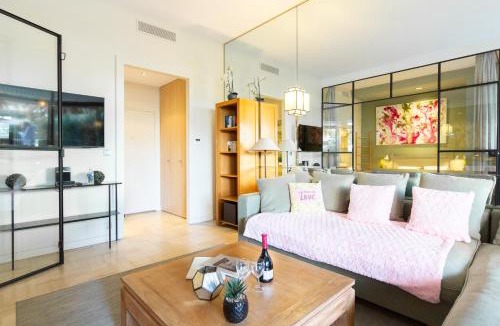 Cannes City Centre Apartment | Gray d'Albion YourHostHelper