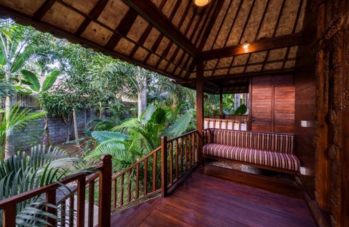 Mushroom Bay Cottage | Great Location, Good for Honeymooners, Lembongan Getaway!