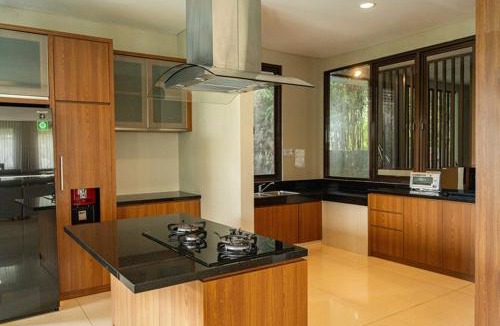 Bandung Villa | Green Forest Plantation View Villa 6 Bedrooms With a Private Heated Infinity Pool