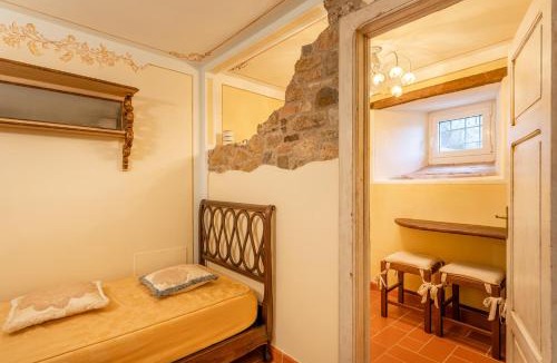 Molazzana House | Grillo Rosso Taverna