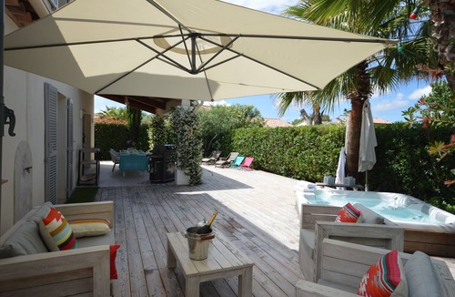 Grimaud Villa | GRIMAUD: Charming villa in a quiet private residence with swimming pool and jacuzzi