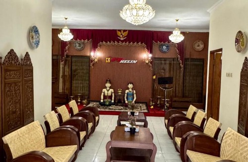 Colomadu House | Griya Helin