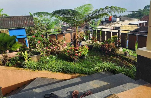Jambu Luwuk Villa | Griya Hulu Cai