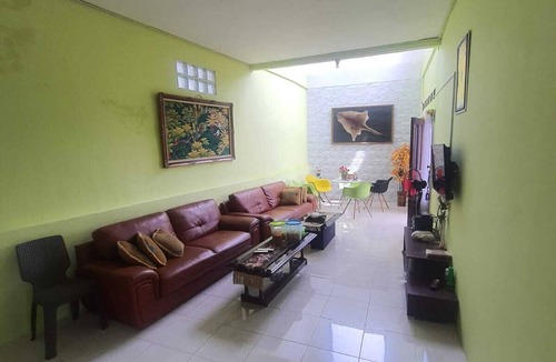 Jambu Luwuk Villa | Griya Hulu Cai