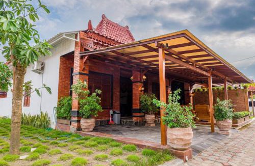 Klaten House | Griya Mandara Homestay Prambanan