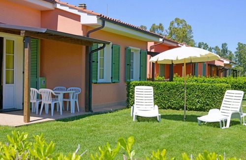 Vada Apartment | Ground floor apartment of 56 m2 composed of a living room with satellite TV, kitchenette complete with dishwasher, fridge with freezer, microwave oven.Double sofa bed, a double bedroom and bathroom.On the mezzanine floor there are two single beds oron re