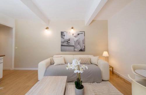 California - Pezou Apartment | Ground-Floor Apartment with Private Garden Cannes