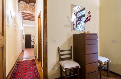 Duomo Apartment | GuestHost - NEW! Ariento Refined Apartment Florence x 4!