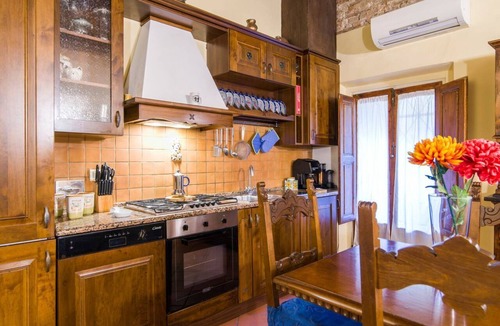 Duomo Apartment | GuestHost - NEW! Ariento Refined Apartment Florence x 4!
