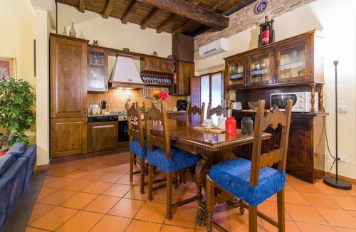 Duomo Apartment | GuestHost - NEW! Ariento Refined Apartment Florence x 4!