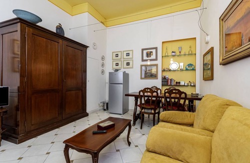 Dorsoduro Apartment | GuestHost - Stylish Flat in Dorsoduro District
