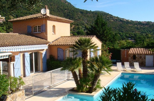 Cavalaire-sur-Mer Villa | Gulf of Saint-Tropez , nice villa, recent and quit with heated private pool
