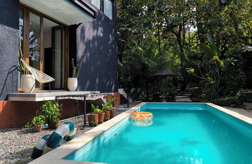 Srimulyo Apartment | Guru Giri Forest Cabin Studio Villa (Include Breakfast)