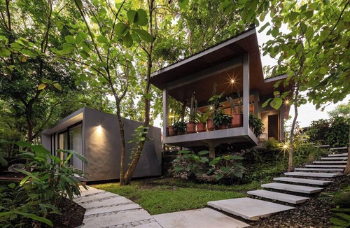 Srimulyo Apartment | Guru Giri Forest Cabin Studio Villa (Include Breakfast)