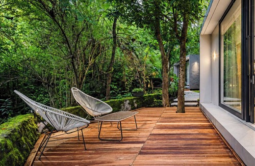 Srimulyo Apartment | Guru Giri Forest Cabin Studio Villa (Include Breakfast)