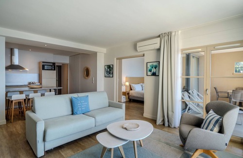 Le Rayol Hotel | Hôtel La Villa Douce