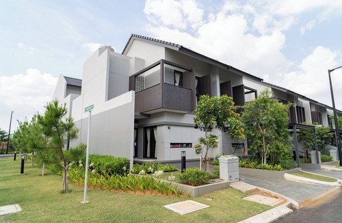 Bandung Villa | Haghi House