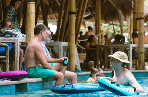 Mushroom Bay Resort | Hai Tide Beach Resort