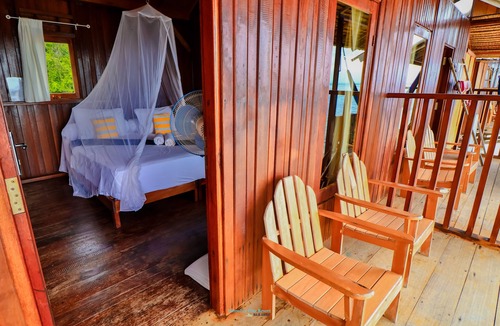 Waisai Hotel | HamuEco Dive Resort Raja Ampat