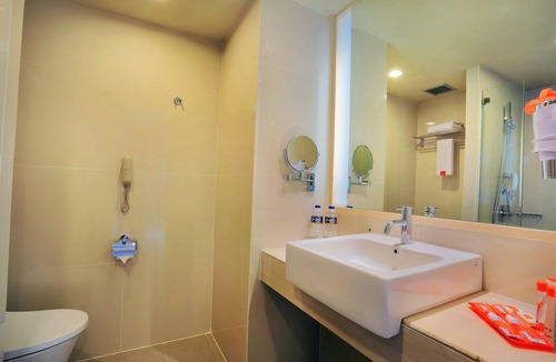 Sukajadi Hotel | HARRIS Hotel & Conventions Ciumbuleuit Bandung