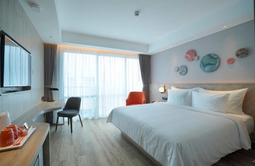 Jakarta Hotel | Harris Suites Puri Mansion
