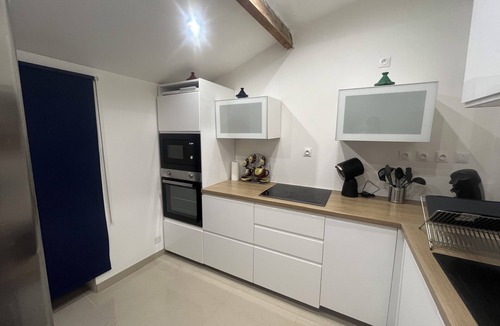 Carros Villa | Haut de Villa Les Tilleuls 95 m2 7 persons