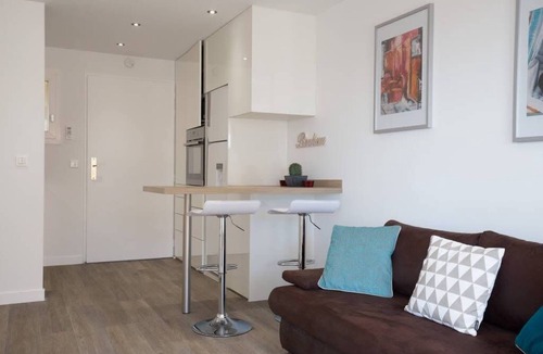 Cannes La Bocca Apartment | Haven of Peace: 1-Br Terrace with Sea View & Pool
