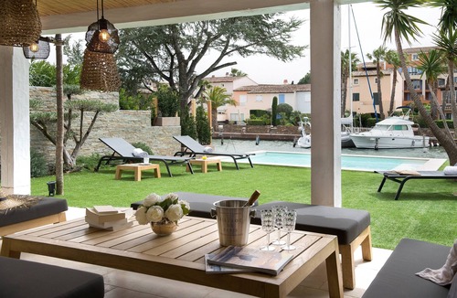 Port Grimaud House | HEAVENY 5* LUXURY Villa, HEATED ALL YEAR ROUND POOL, AMARRAGE & GARDEN