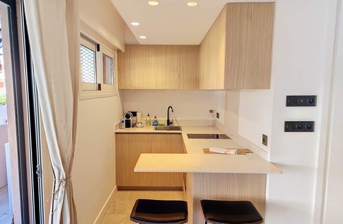 Pointe Croisette Condo | HENRI CAMILLE REAL ESTATE -COPACABANA - Adorable studio au Palm Beach