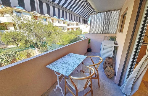 Pointe Croisette Condo | HENRI CAMILLE REAL ESTATE -COPACABANA - Adorable studio au Palm Beach