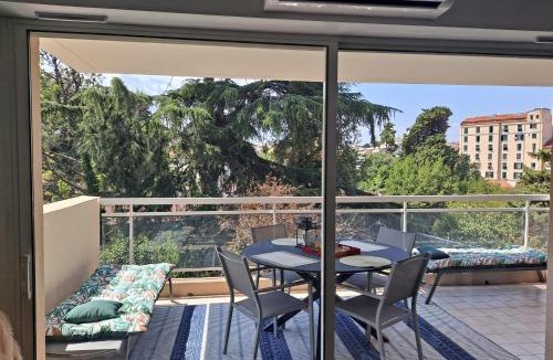 Prado - Republique House | HENRI CAMILLE REAL ESTATE -Beautiful one bedroom swimming pool and parking