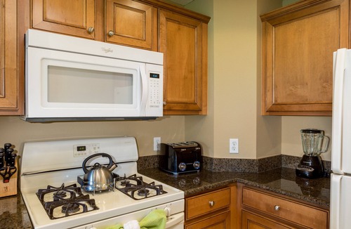 Reunion Condo | Heritage Crossing Retreat | 3 bed, 2 bath | Stunning Views | 2 balconies