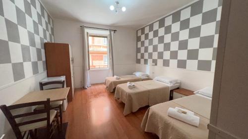 Rione XVIII Castro Pretorio House | Hi Termini