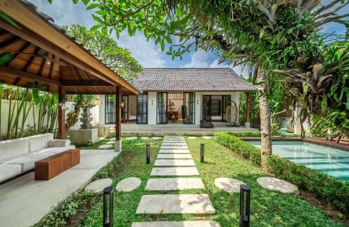 Kutuh Kaja Villa | Hijau by EVDEkimi - Nature Retreat with Large Pool & Gazebo