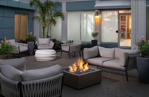 Airport North Hotel | Hilton Garden Inn Orlando Airport